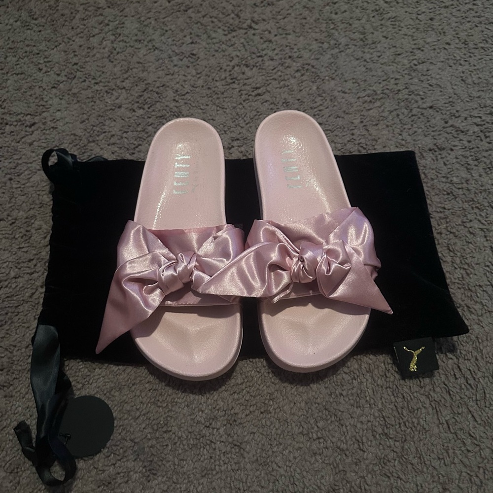 Puma/ Fenty Rihanna bow slides
